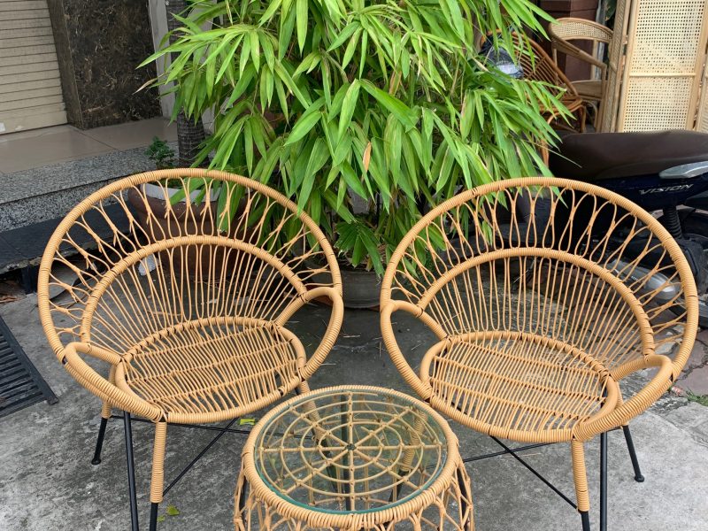 ban-ghe-cafe-may-nhua-ban-cong