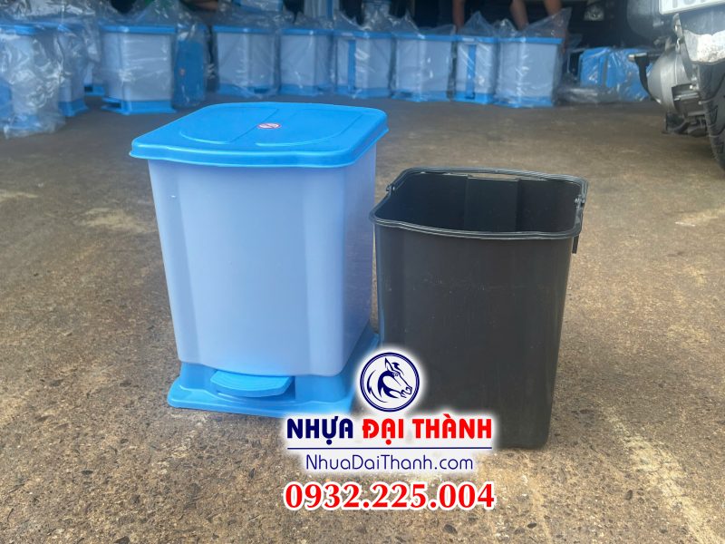 thung-rac-van-phong-gia-dinh-mau-dap-chan-tien-dung
