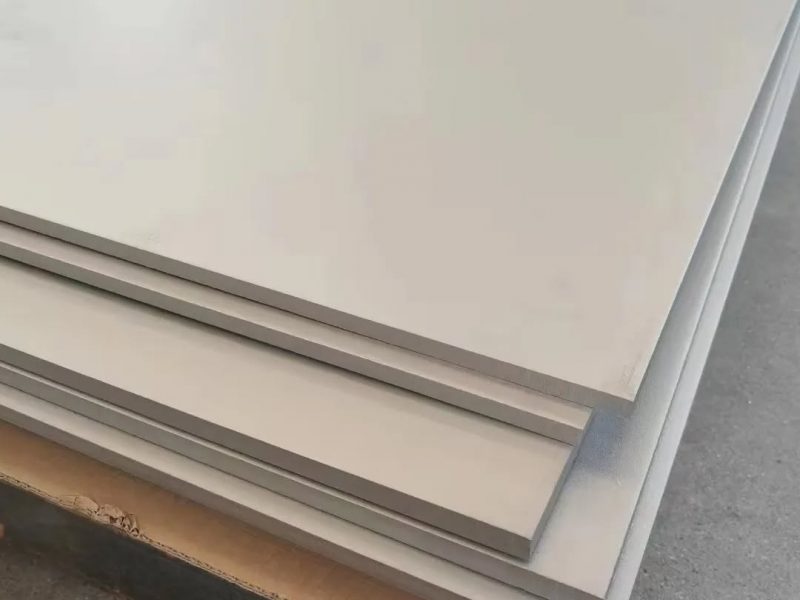 unico-chuyen-cung-cap-tam-inox-sus329