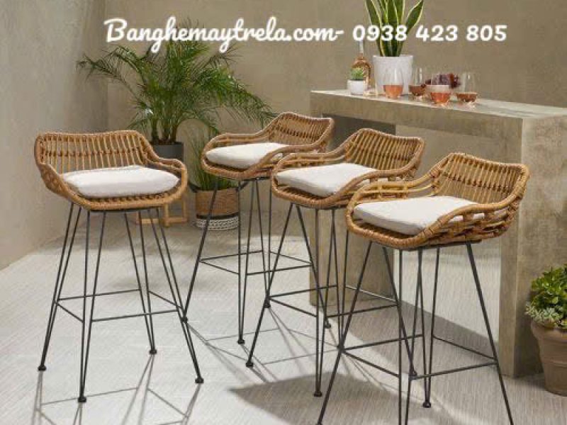 ghe-quay-bar-chan-sat-nhua-gia-may