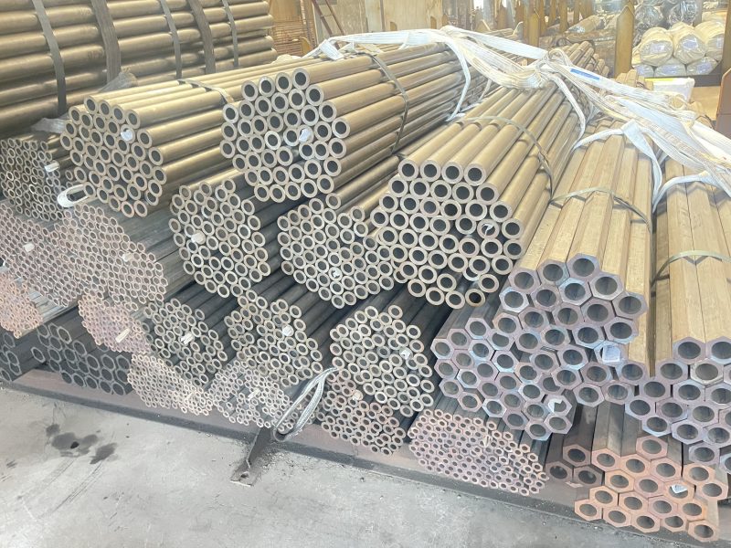 ong-chi-tiet-hop-kim-unico-steel