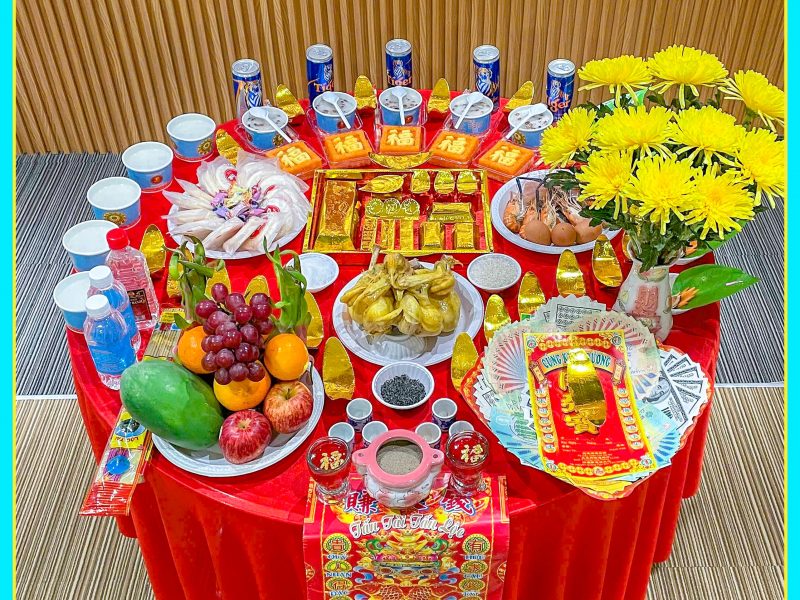 y-nghia-bo-tam-sen-bieu-tuong-su-thieng-lieng-hoa-hop-tren-mam-cung
