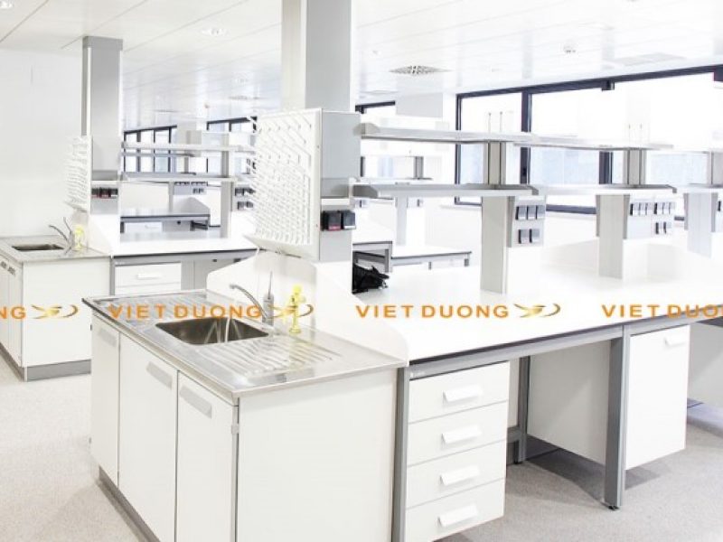 ban-thi-nghiem-trung-tam-phong-lab-central-lab-bench-nha-thau-chuyen-nghiep