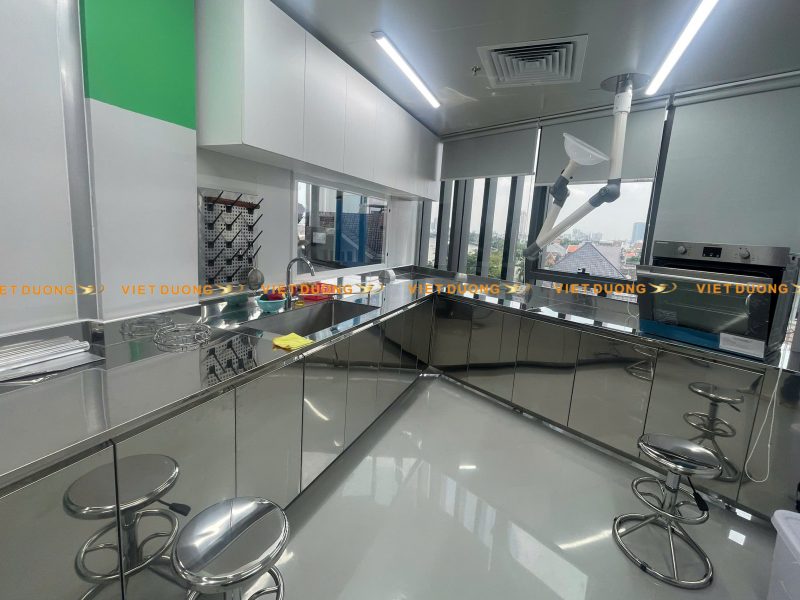 ban-thi-nghiem-inox-phong-sach-ban-thi-nghiem-inox-phong-vi-sinh-phong-lab