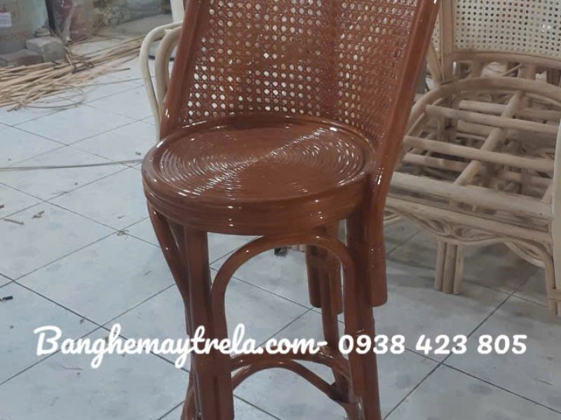 ghe-quay-bar-may-tre
