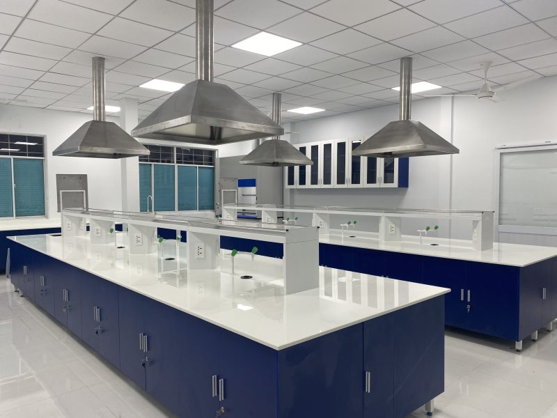 tt-furniture-group-don-vi-san-xuat-noi-that-phong-thi-nghiem