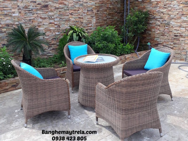 ban-ghe-an-may-nhua-phong-bep