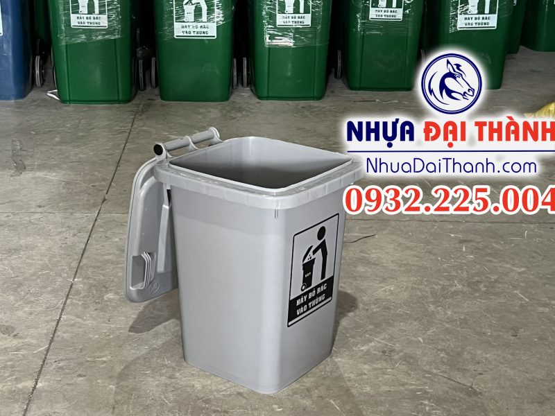 thung-rac-60-lit-nhua-deo-hdpe-mau-xam