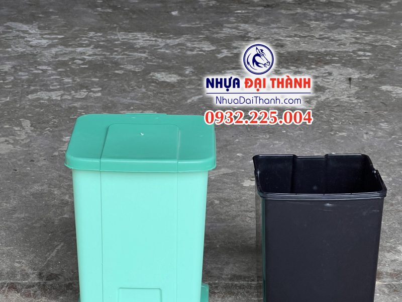 thung-rac-van-phong-gia-dinh-mau-dap-chan-tien-dung