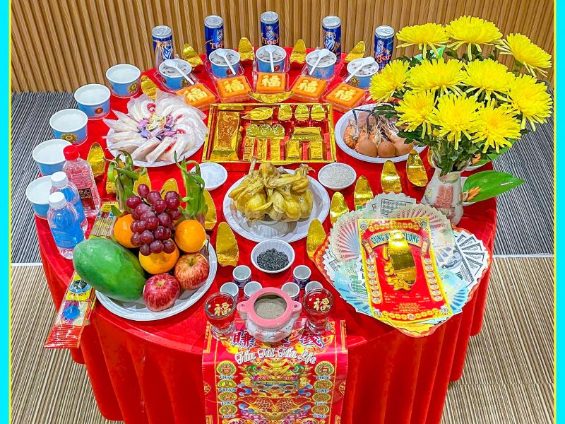 y-nghia-phong-thuy-hoa-cuc-vang-tren-mam-cung-khai-truong