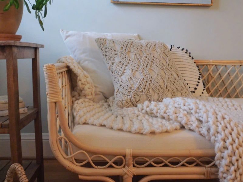 ghe-sofa-dai-may-tu-nhien-lung-dan-caro