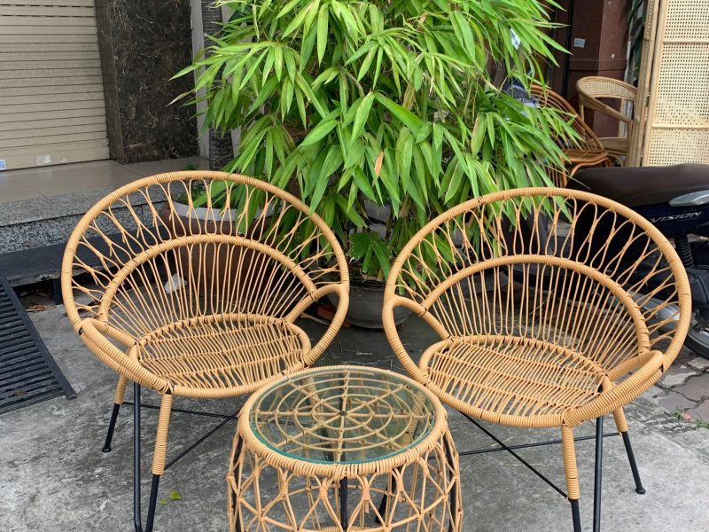 ban-ghe-cafe-may-nhua-ban-cong