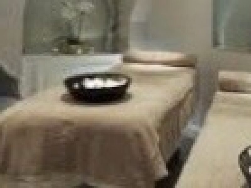 hoa-chat-xu-ly-mui-tren-khan-spa-hieu-qua