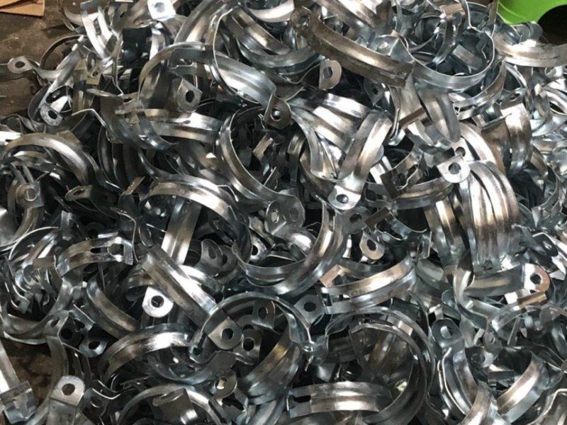 cum-treo-ong-thep-ma-kem-inox-304-