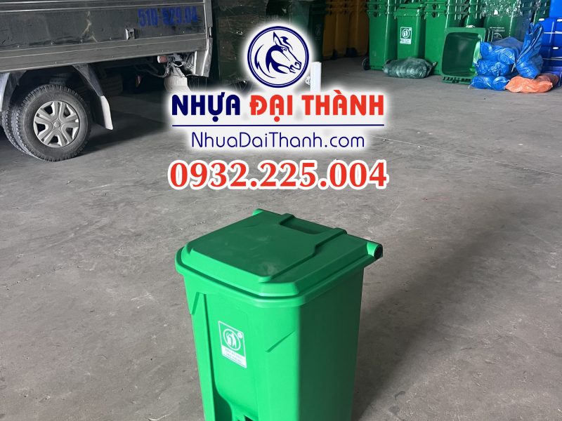 thung-rac-dap-chan-mau-moi-30-60-90l