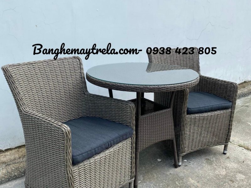 ban-ghe-an-may-nhua-phong-bep