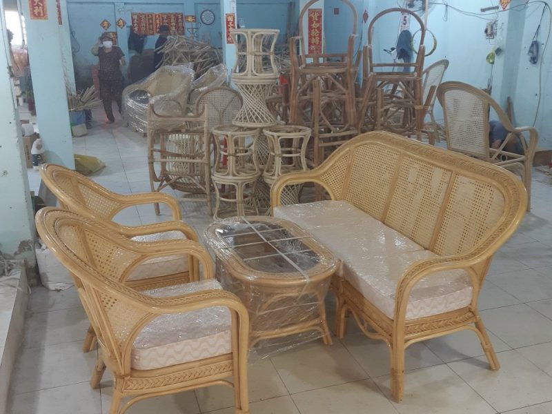 ban-ghe-sofa-may-tu-nhien-luoi-mat-cao