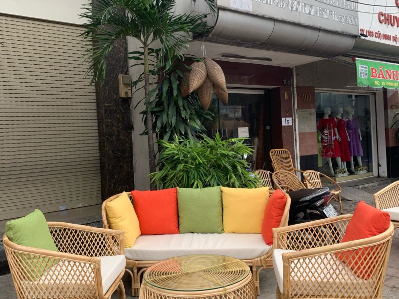 ban-ghe-sofa-may-tu-nhien-hien-dai