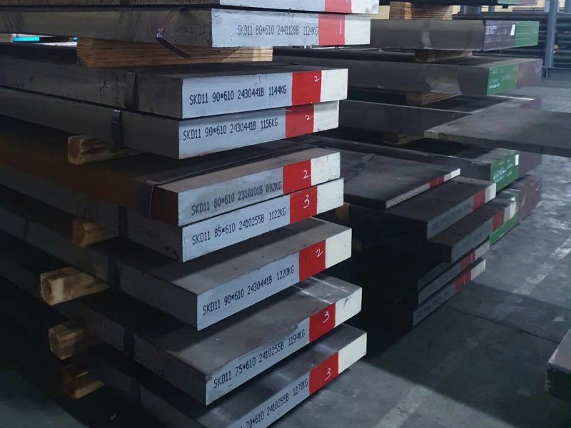 thep-lam-khuon-skd11-h13-d2-unico-steel