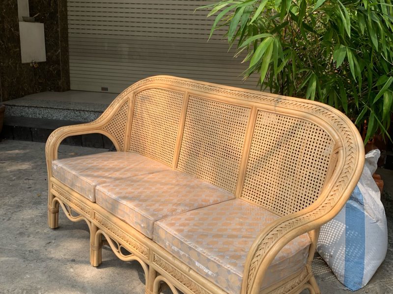 bang-ghe-sofa-may-hien-dai-gia-re