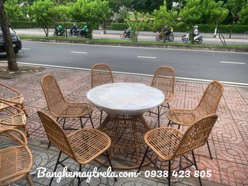 ghe-chan-sat-cafe-dan-may-nhua