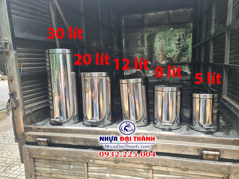 thung-rac-inox-dap-chan-nhieu-dung-tich-tien-dung
