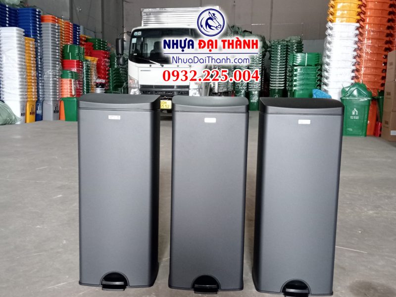 thung-rac-fitis-mau-dap-tron-vuong-sang-trong-tien-dung