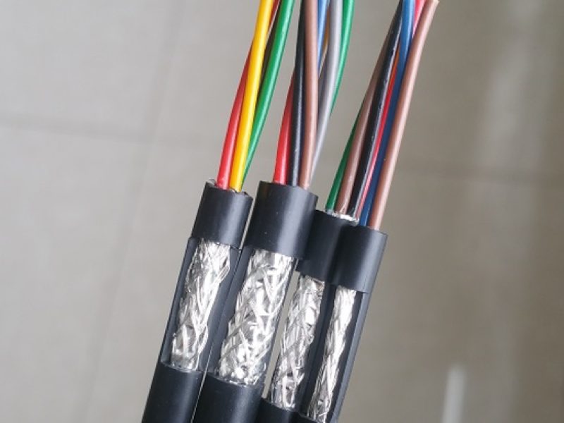 cap-tin-hieu-chong-nhieu-altek-kabel-tiet-dien-0-22-si-le-toan-quoc