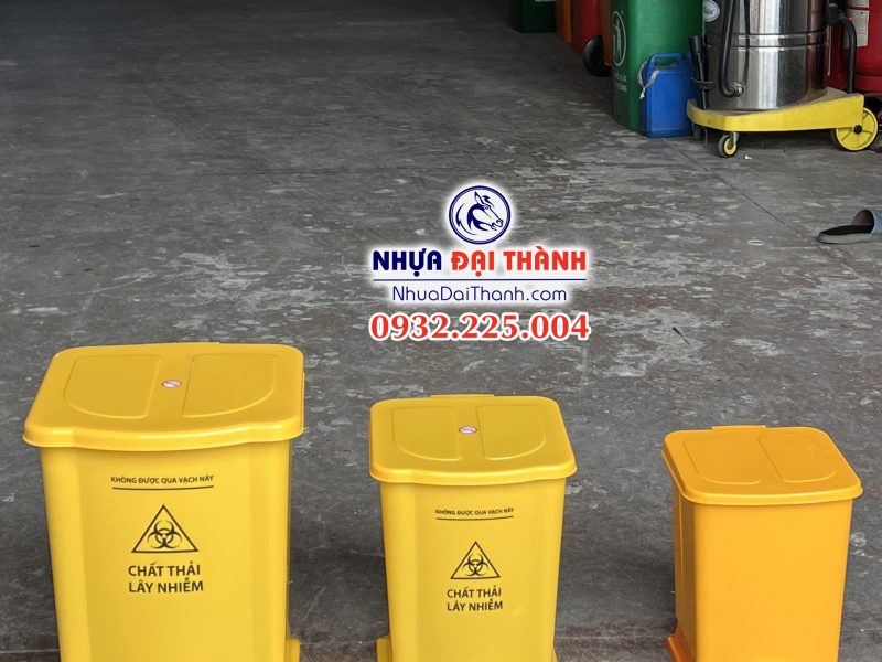thung-rac-y-te-dan-decal-logo-y-te-mien-phi-