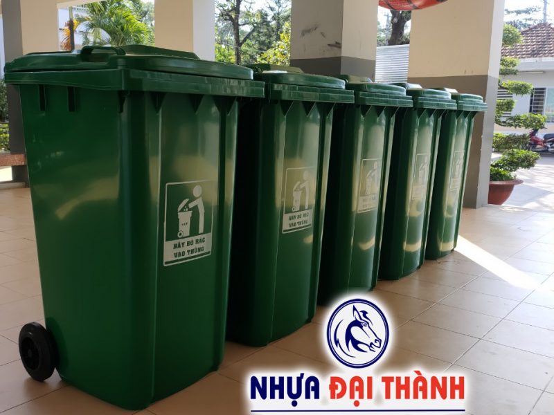 thung-rac-240-lit-loai-day-15kg-mau-xanh-la