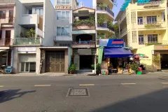Bán nhà cấp 4 mặt tiền quận 1, TP.HCM
