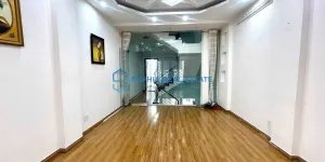 Nhà nguyên căn Bùi Tá Hán, 4PN, sân thượng, giá 32 triệu