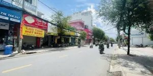 Bán nhà Mặt tiền Nguyễn Văn Khối, gần Phạm Văn Chiêu- 4,2x10m, 3 Tầng, HĐT 20