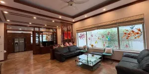 Bán biệt thự Vườn Đào 5 tầng tại Tây Hồ, Hà Nội