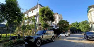 Việt Hưng Long Biên 60 tỷ 318m mặt tiền 12m Vỉa hè 3 ô tô